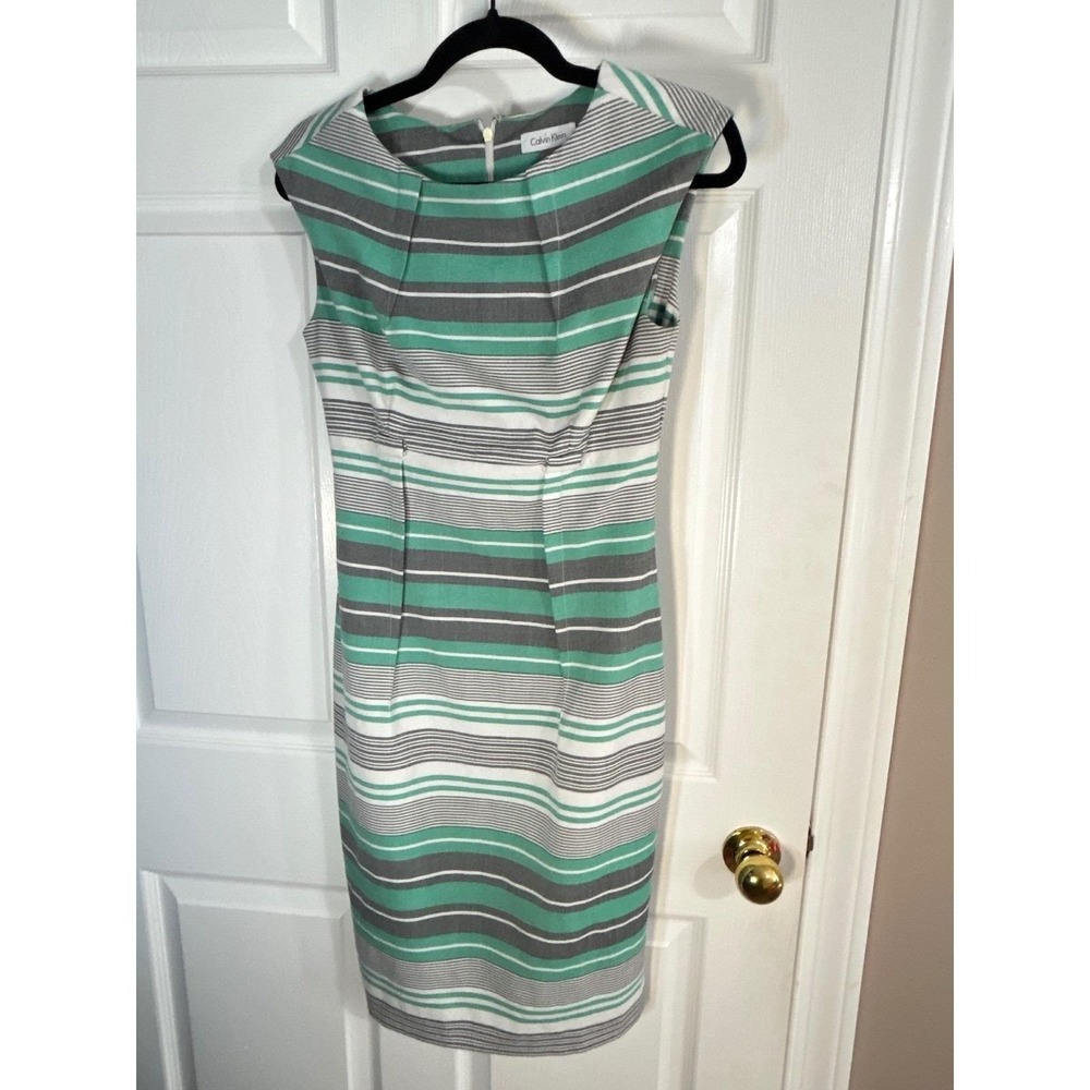 Calvin Klein Dress Sleeveless Fitted Sheath Career Cocktail Gray Mint Size 2